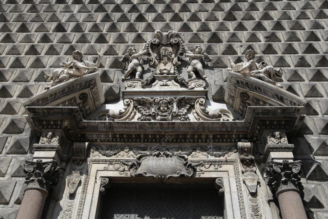 Apartment Palazzo Carafa Della Spina - Maison De Charme